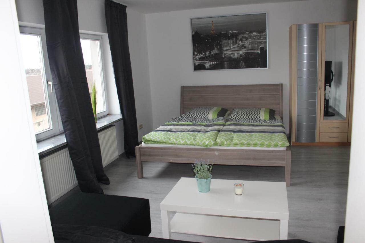 Gut Gelegenes Appartment Mit Wifi, Parkplatz, Wama, Trockner Usw. Кайзерслаутерн Экстерьер фото